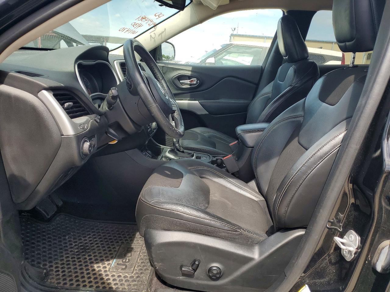 2018 Jeep Cherokee Latitude Plus - zdjęcie 7