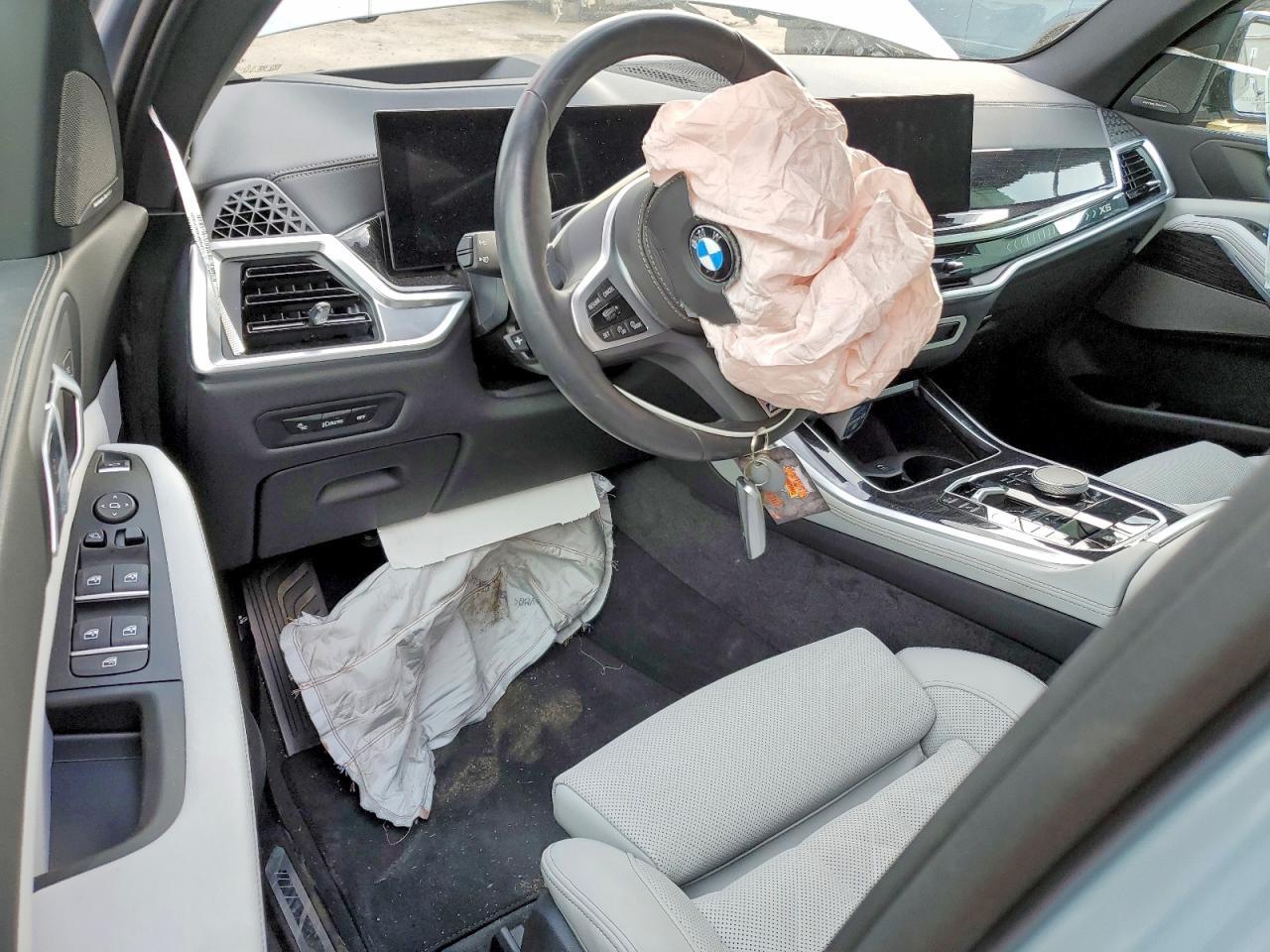 2025 BMW X5 xDrive40I - zdjęcie 8