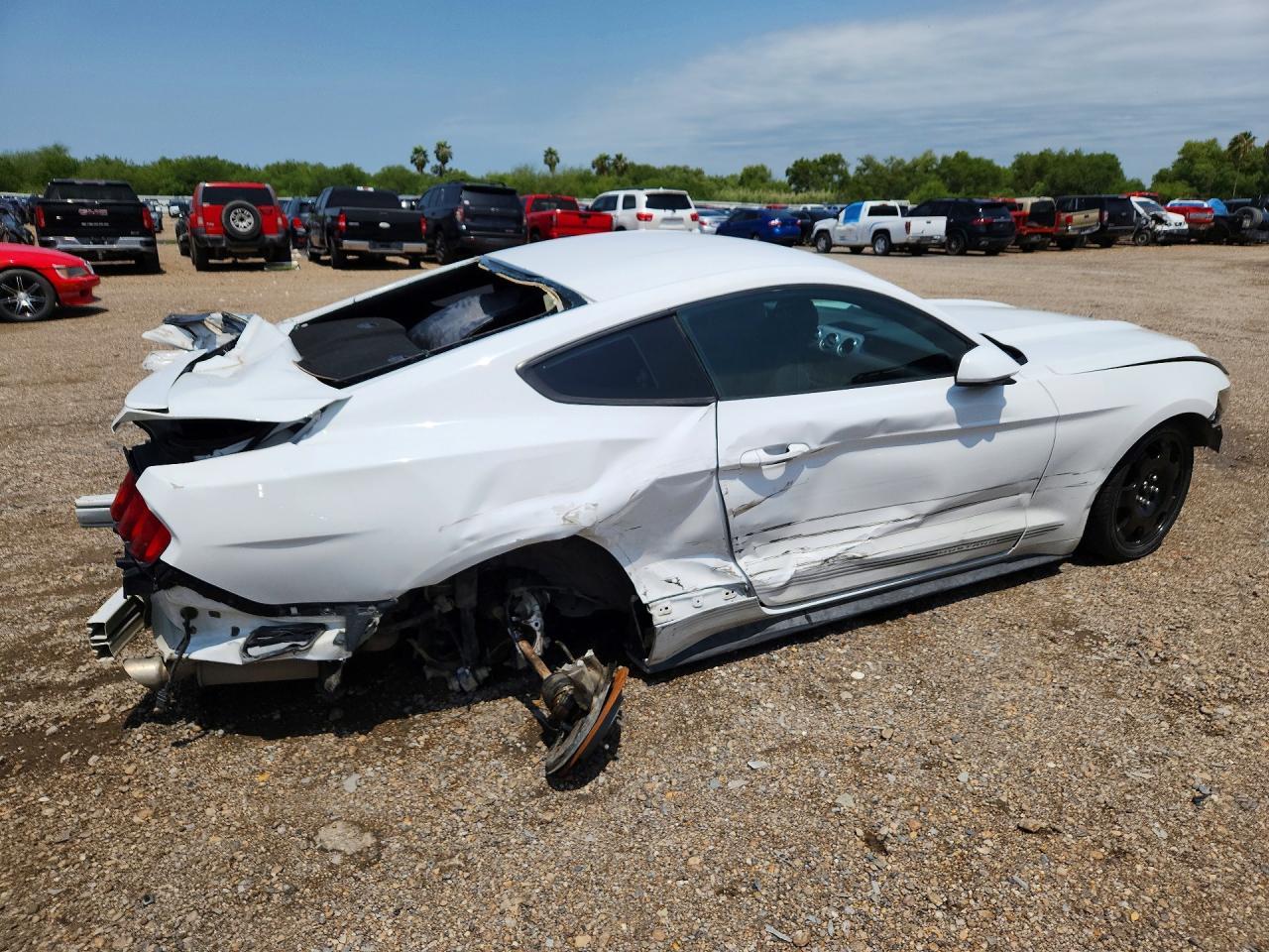 2017 Ford Mustang - zdjęcie 3