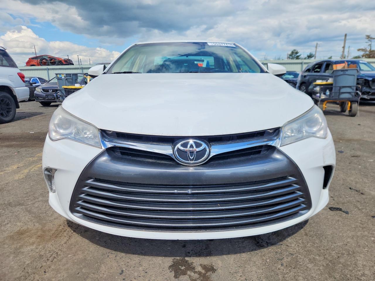 2017 Toyota Camry Le - zdjęcie 5