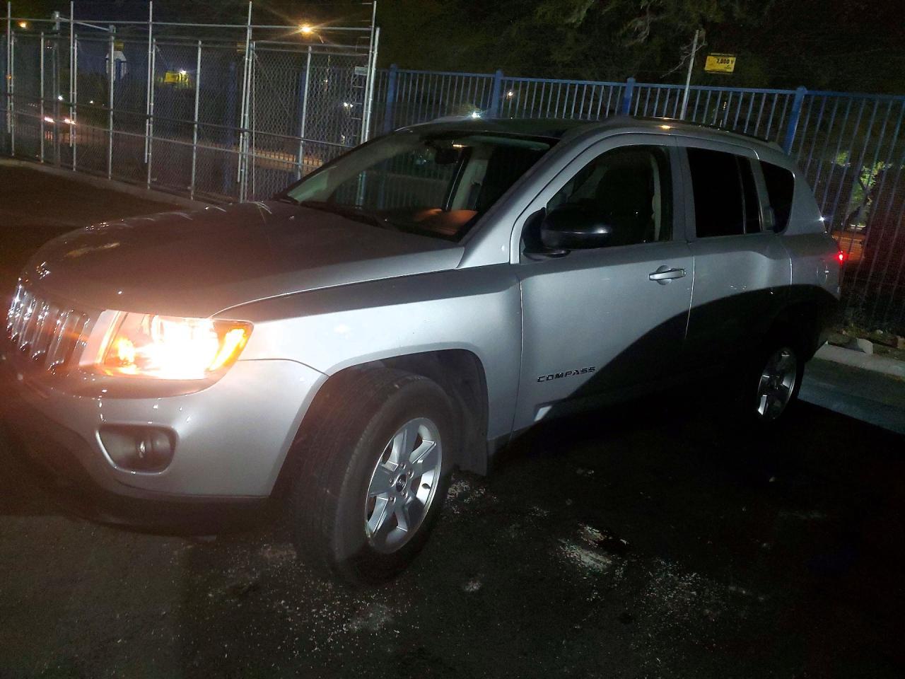 2014 Jeep Compass Sport - zdjęcie główne