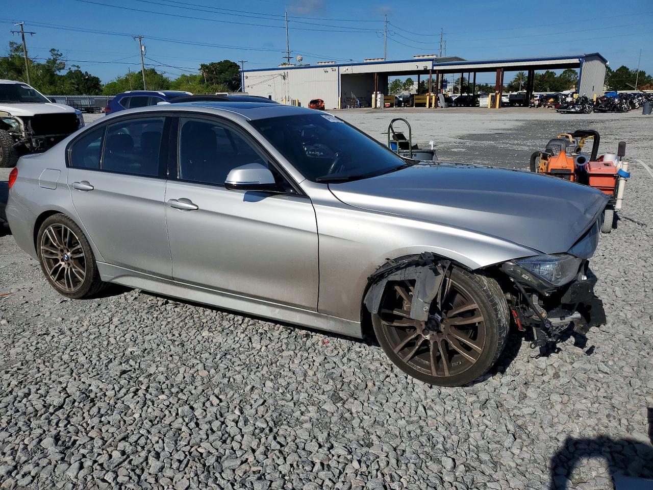 2013 BMW 335 I - zdjęcie 4