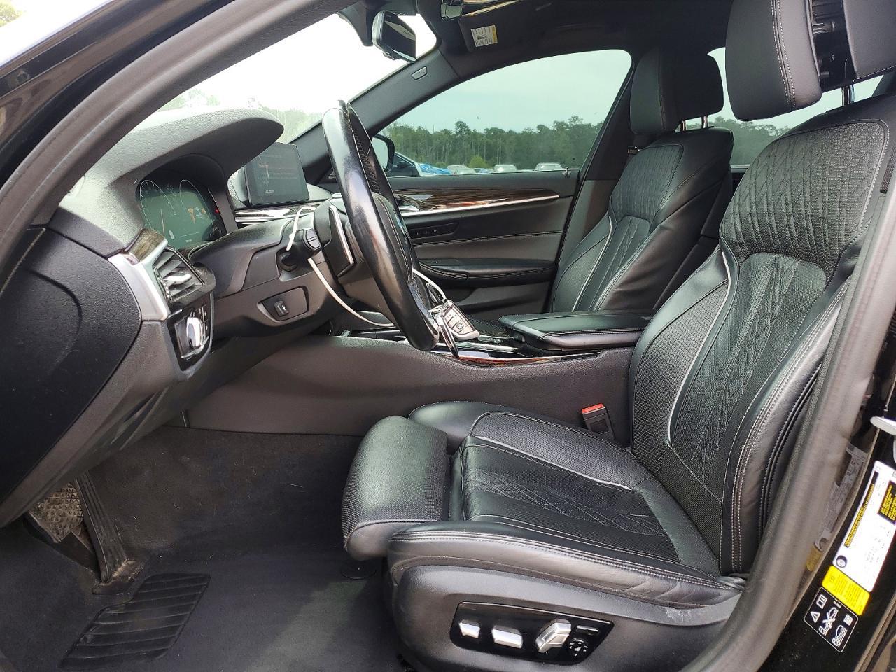 2019 BMW Seria 5 540i - zdjęcie 7