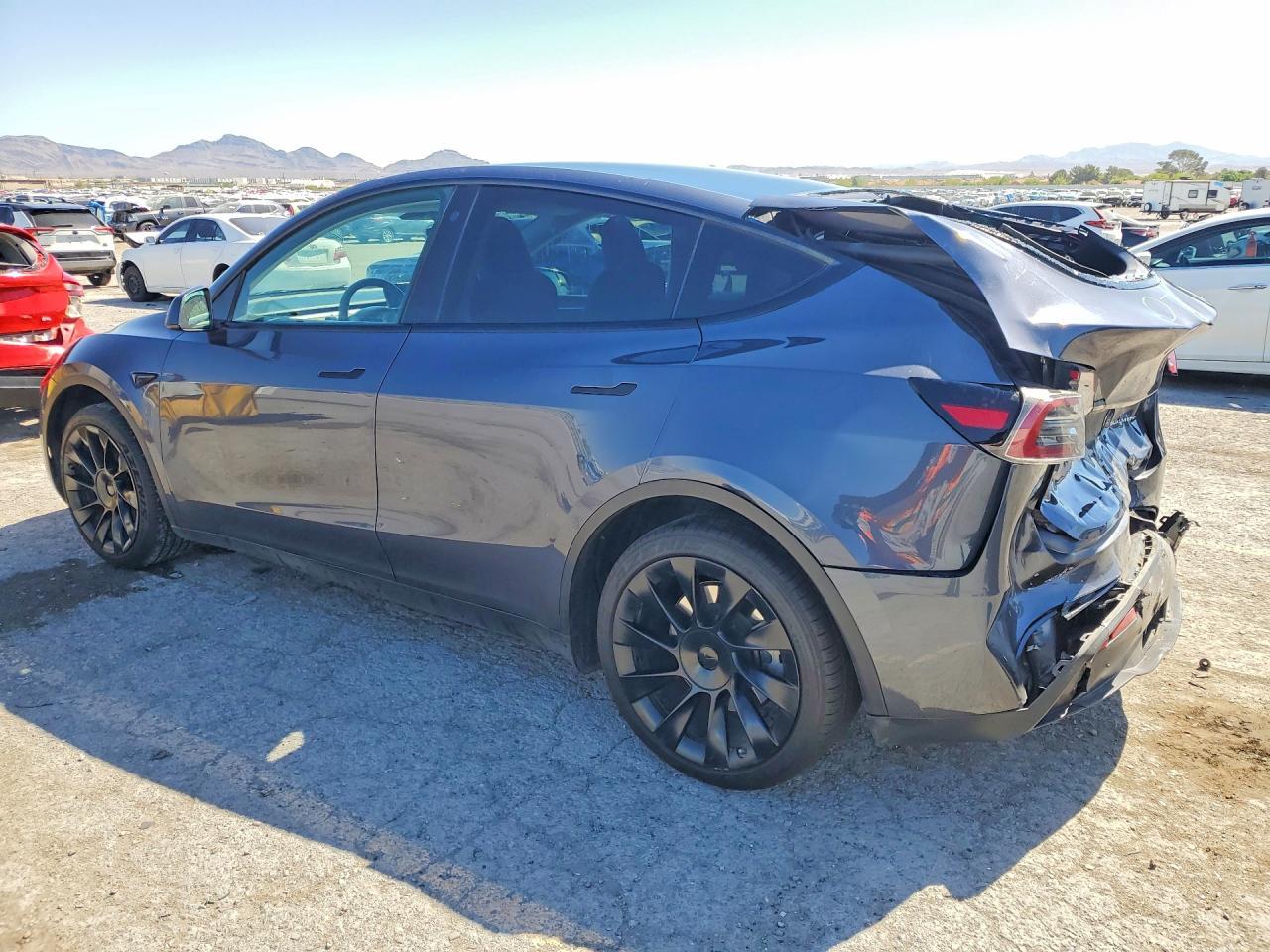 2023 Tesla Model Y - zdjęcie 2
