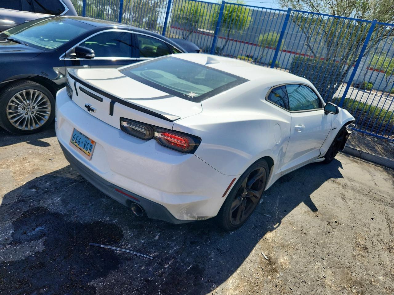 2020 Chevrolet Camaro Ls - zdjęcie 3