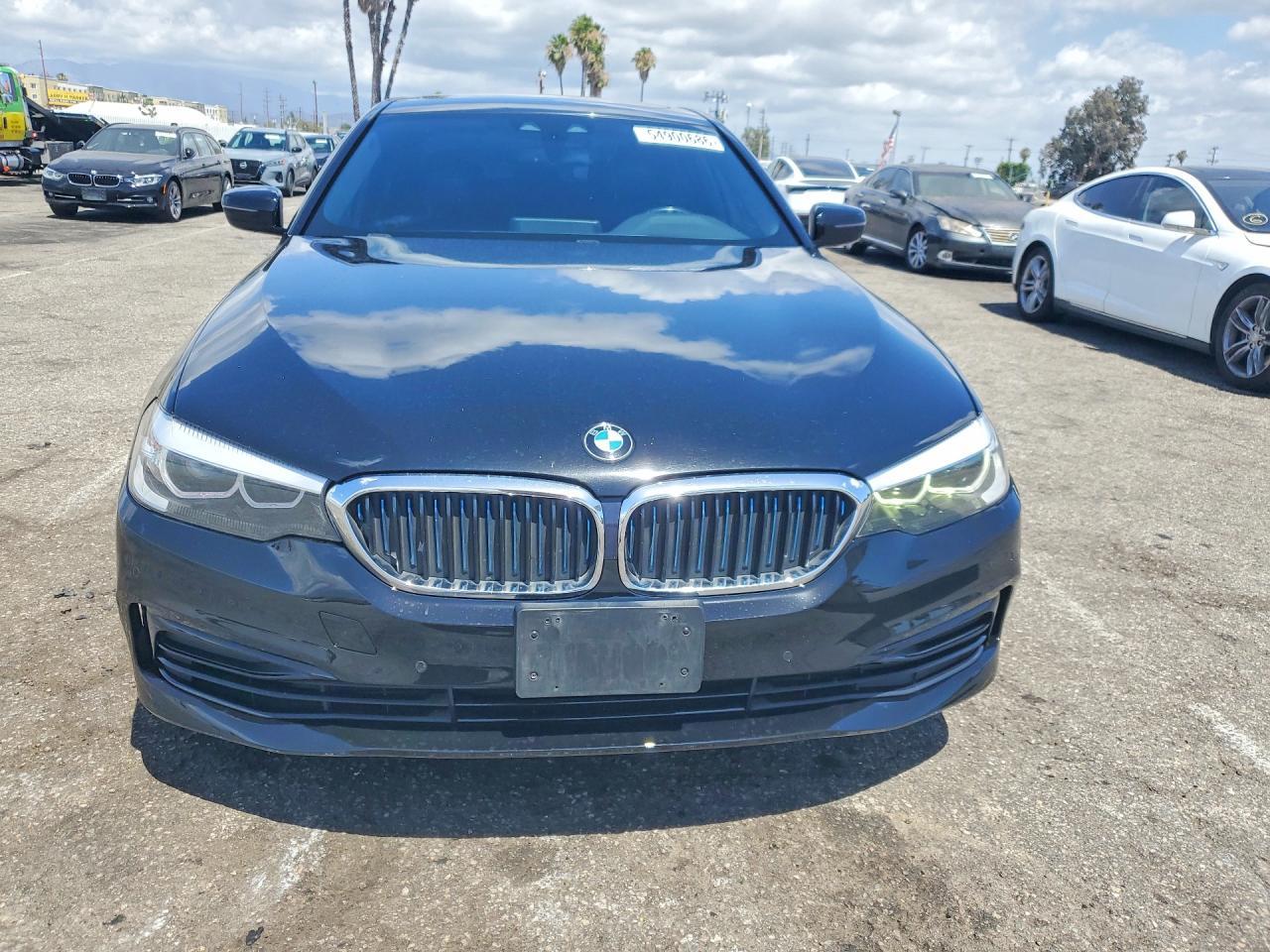 2019 BMW 530E - zdjęcie 5