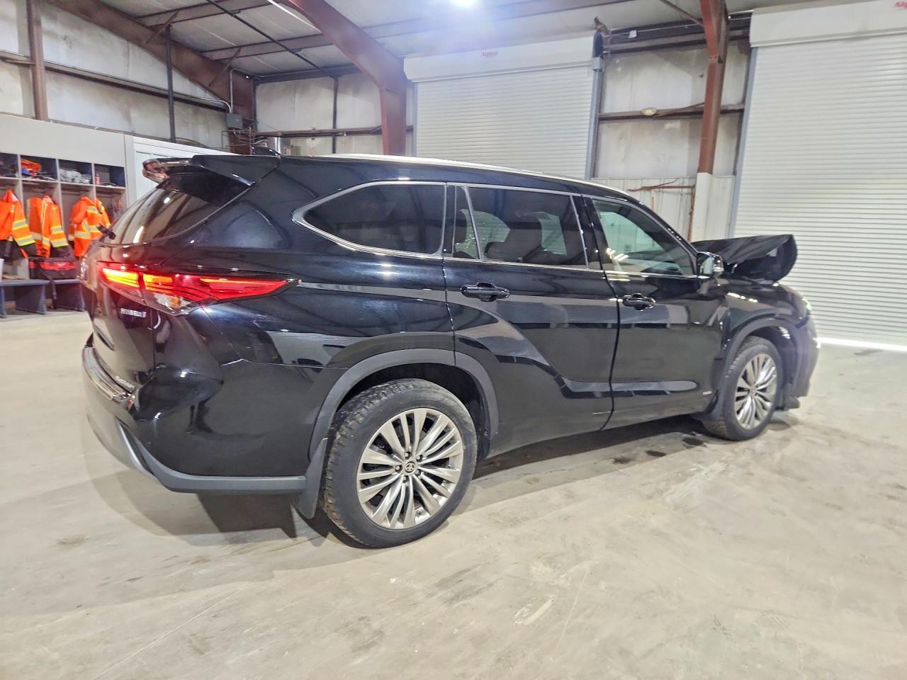 2022 Toyota Highlander Hybrid Platinum - zdjęcie 3