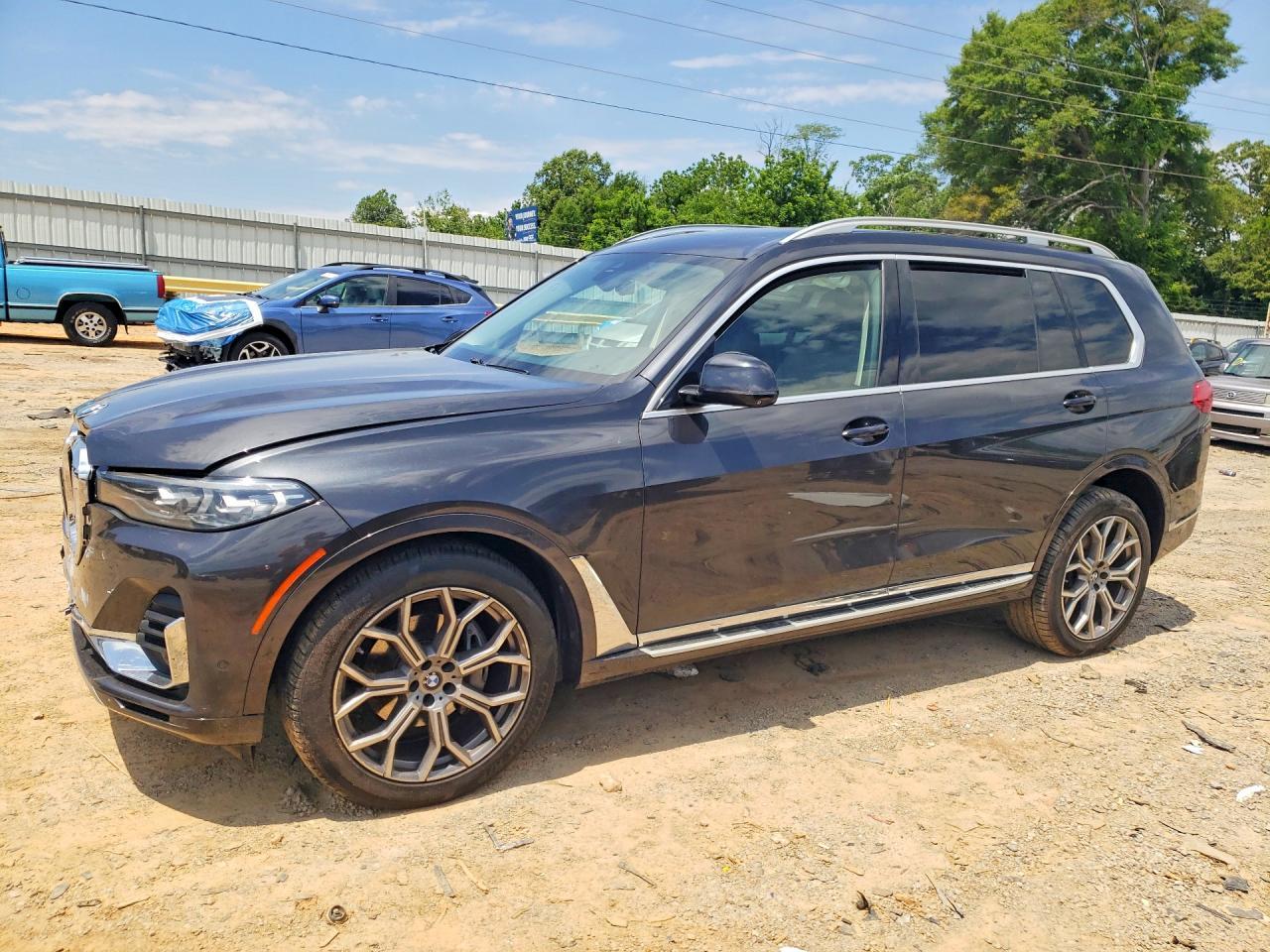 2020 BMW X7 xDrive40I - zdjęcie główne