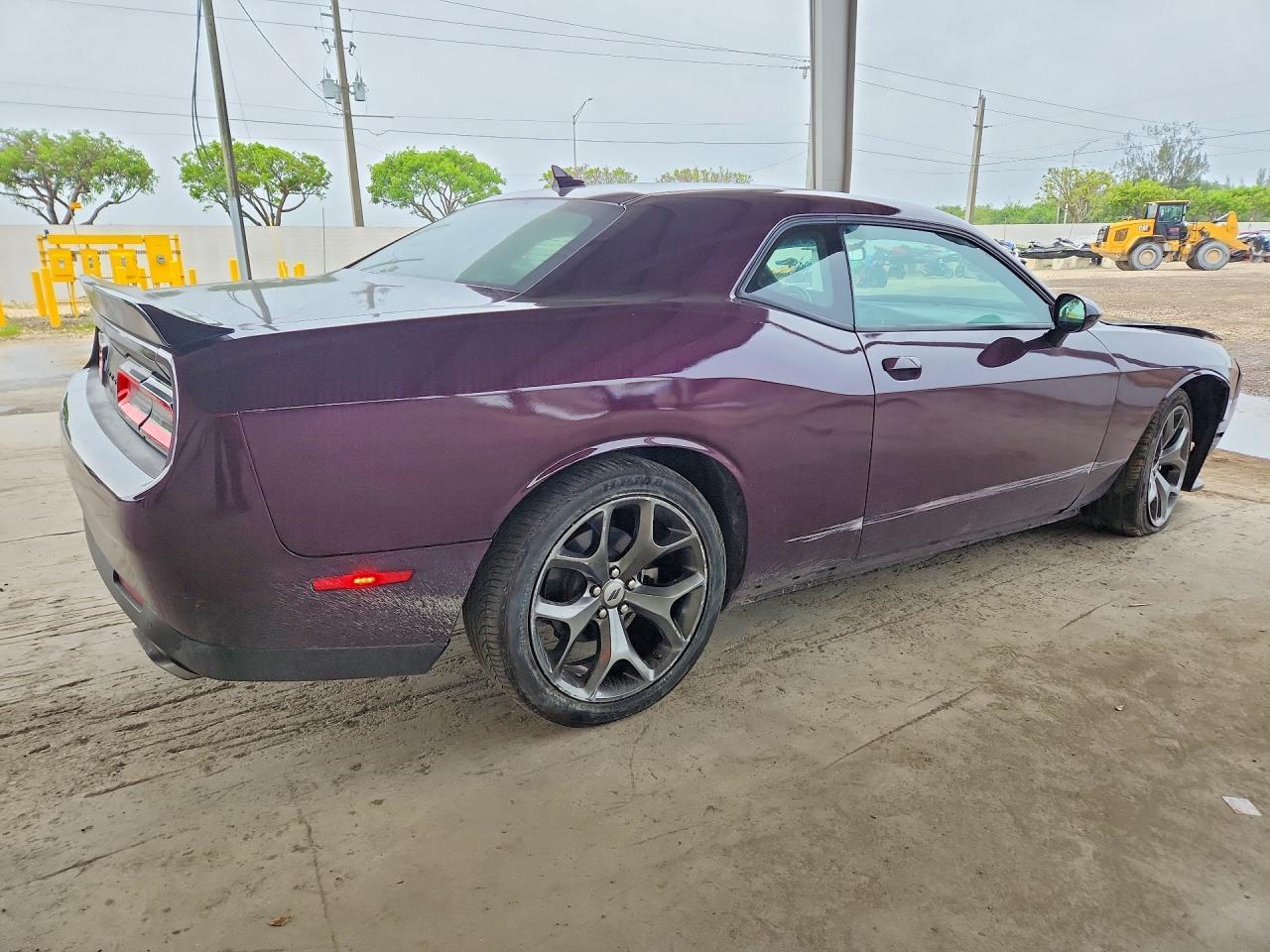 2022 Dodge Challenger R - zdjęcie 3