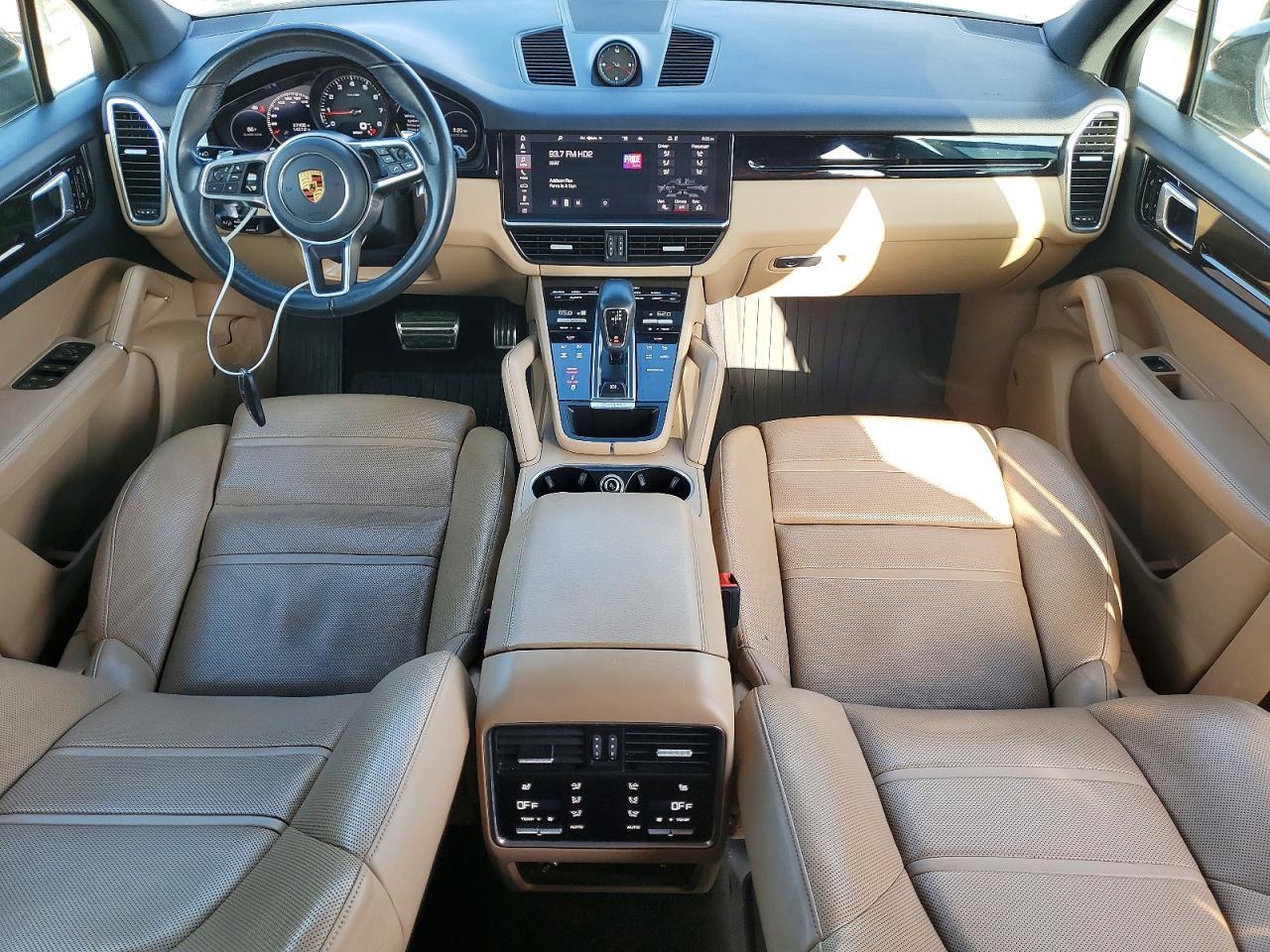 2021 Porsche Cayenne S - zdjęcie 8