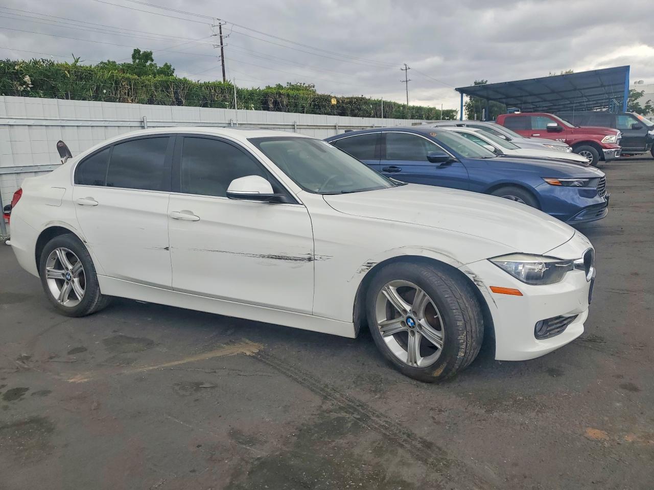 2015 BMW 328 I - zdjęcie 4