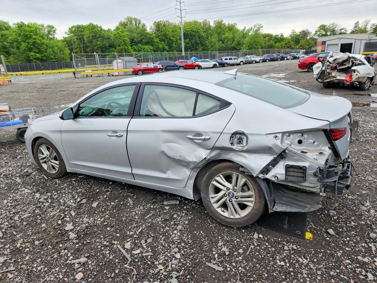 2019 Hyundai Elantra Value Edition - zdjęcie 2