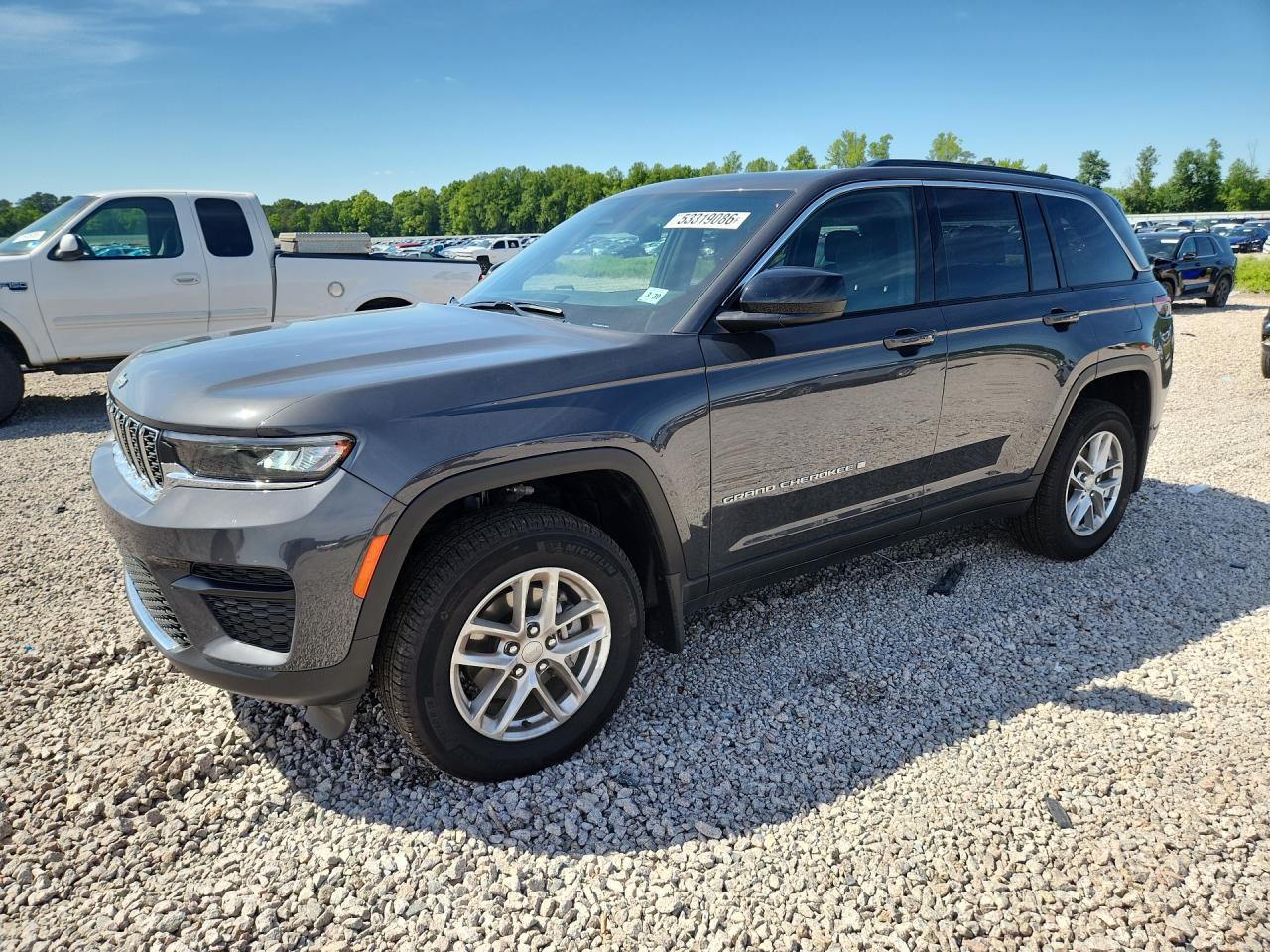 2025 Jeep Grand Cherokee Laredo - zdjęcie główne