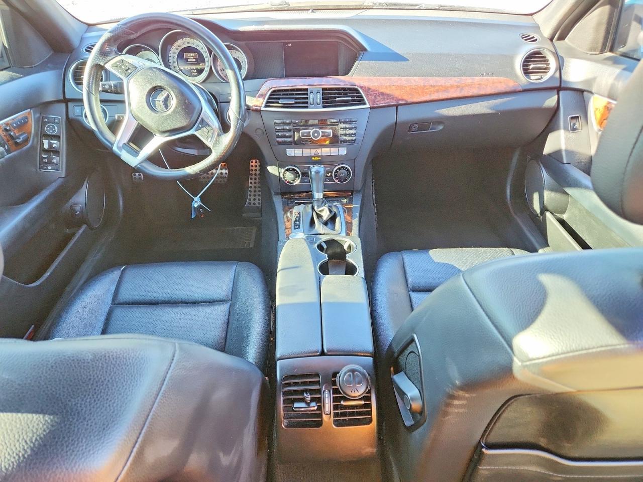 2013 Mercedes-Benz C 250 - zdjęcie 8