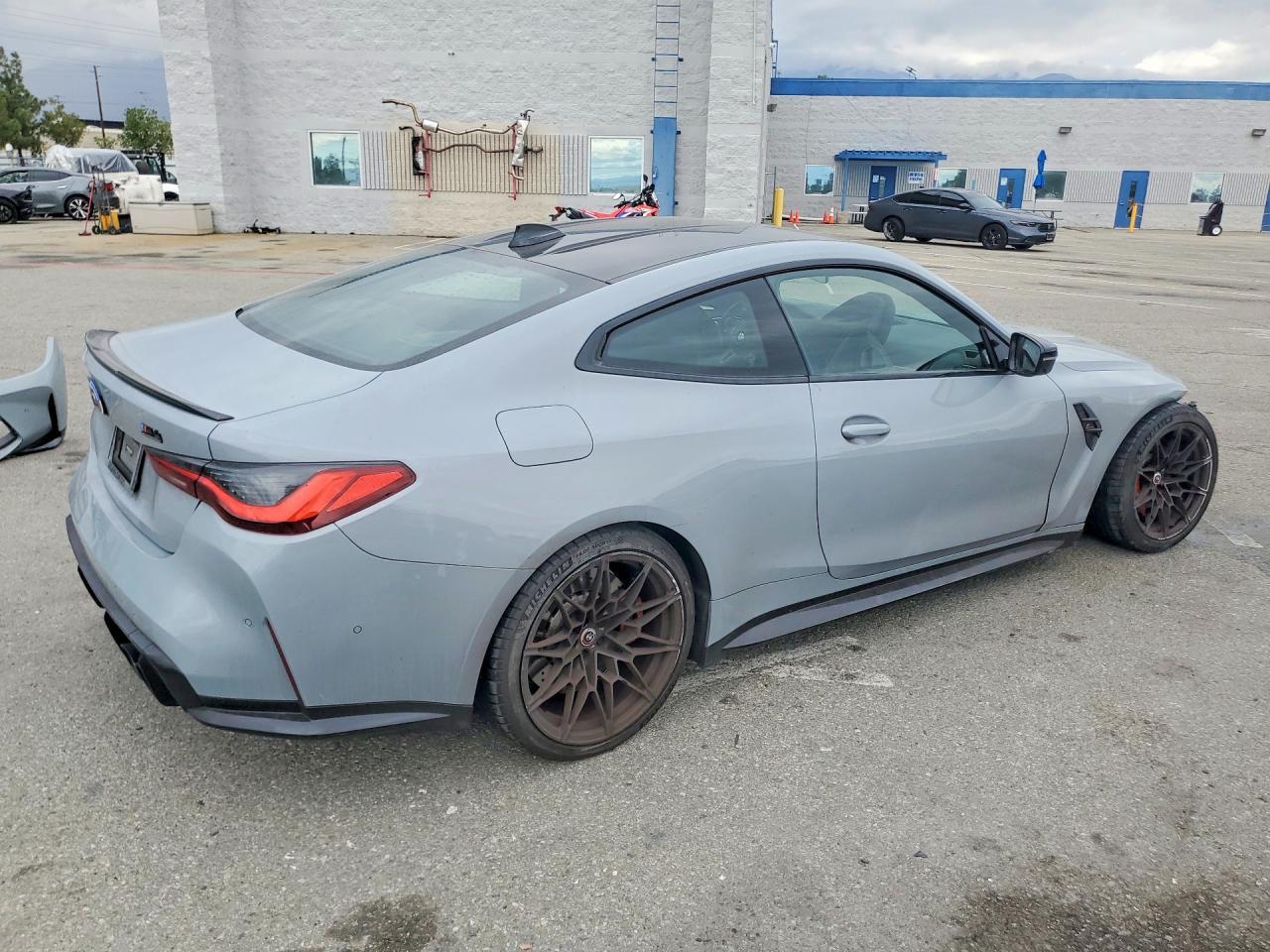 2023 BMW M4 Competition - zdjęcie 3