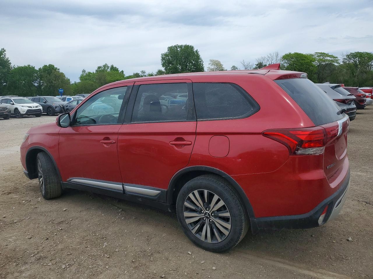 2019 Mitsubishi Outlander Se - zdjęcie 2