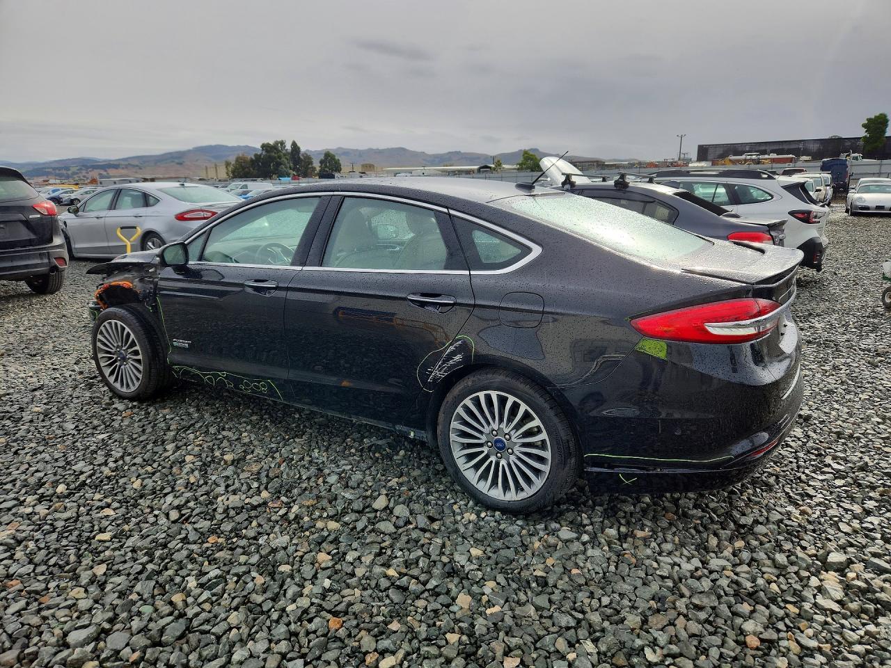 2017 Ford Fusion Titanium Phev - zdjęcie 2