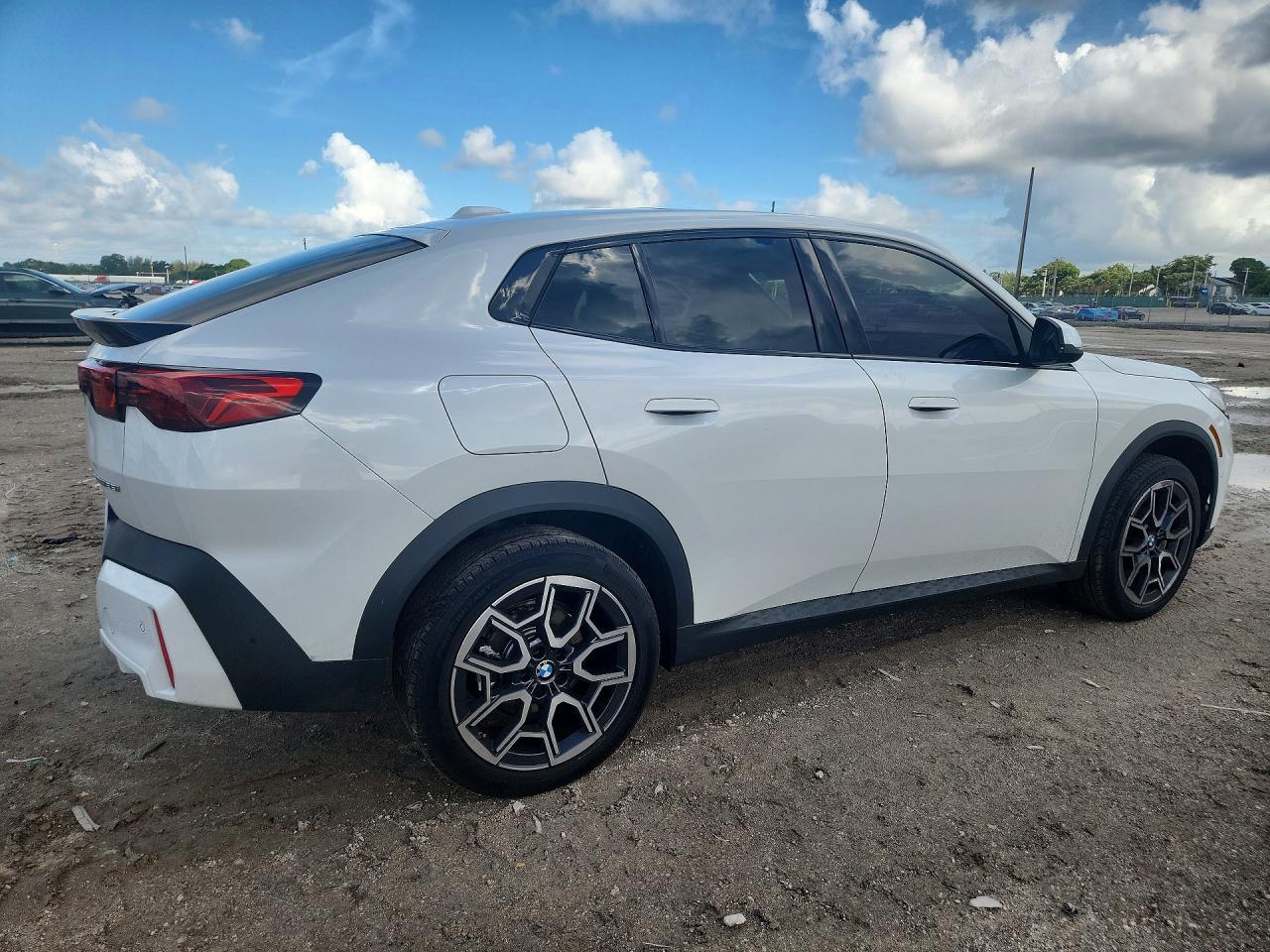 2026 BMW X2 xDrive28I - zdjęcie 3