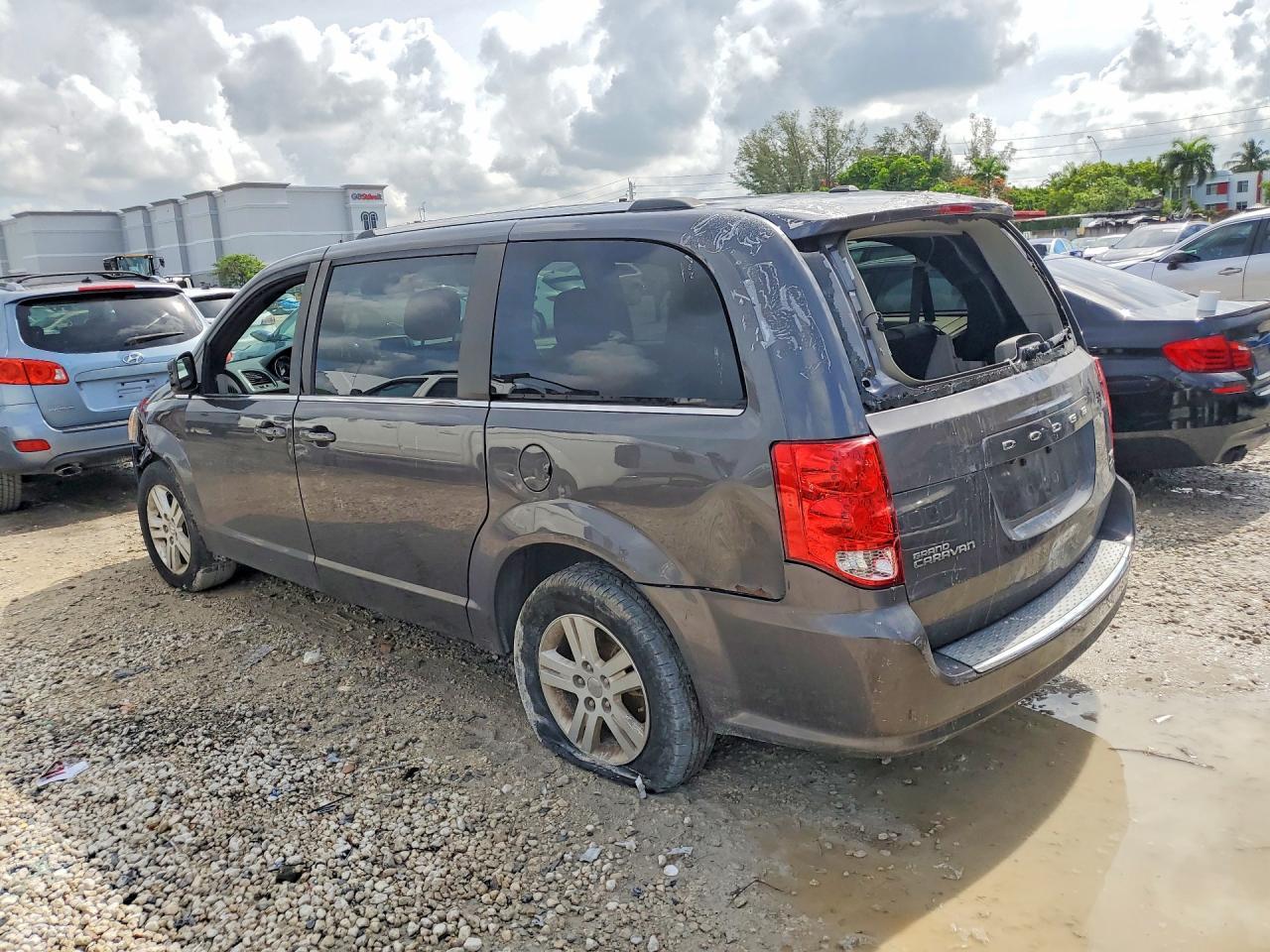 2019 Dodge Grand Caravan Sxt - zdjęcie 2