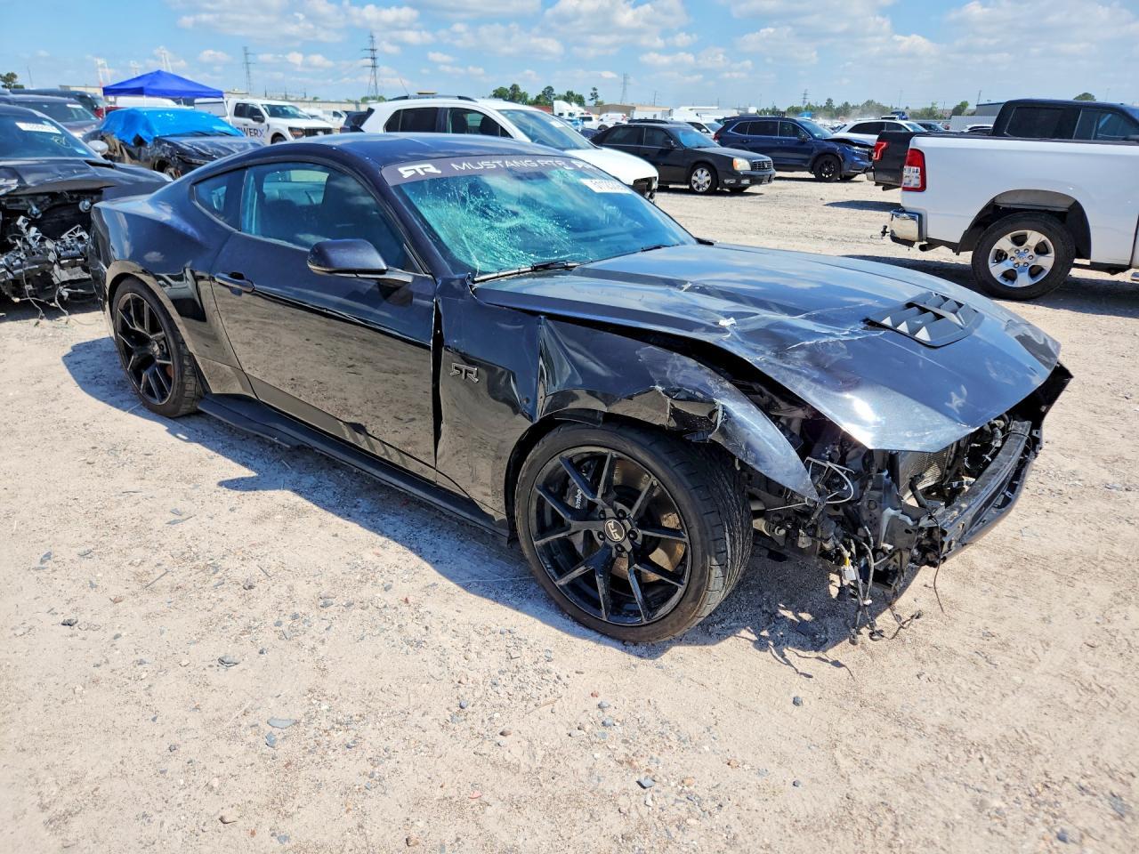 2024 Ford Mustang Gt - zdjęcie 4