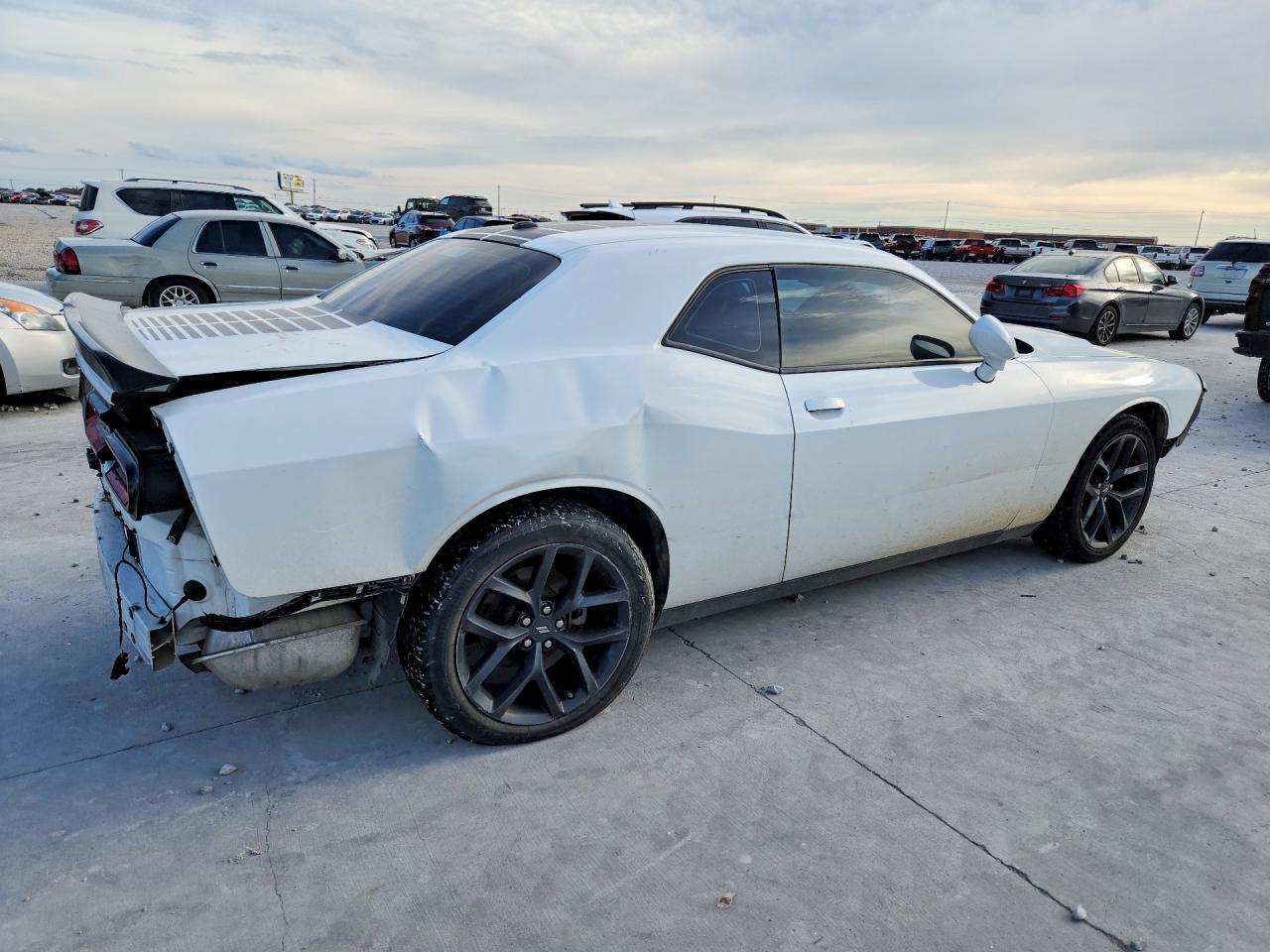 Dodge Challenger - zdjęcie 3
