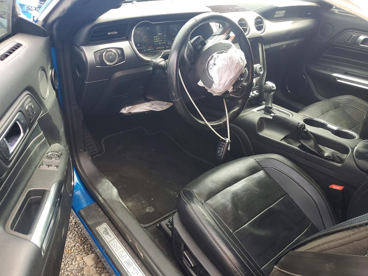 2019 Ford Mustang - zdjęcie 8