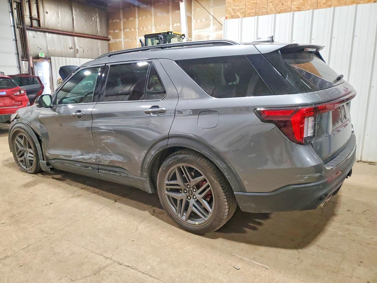 2026 Ford Explorer St - zdjęcie 2