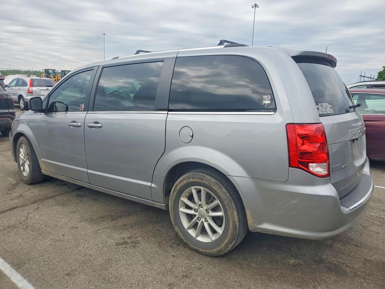 2020 Dodge Grand Caravan Sxt - zdjęcie 2