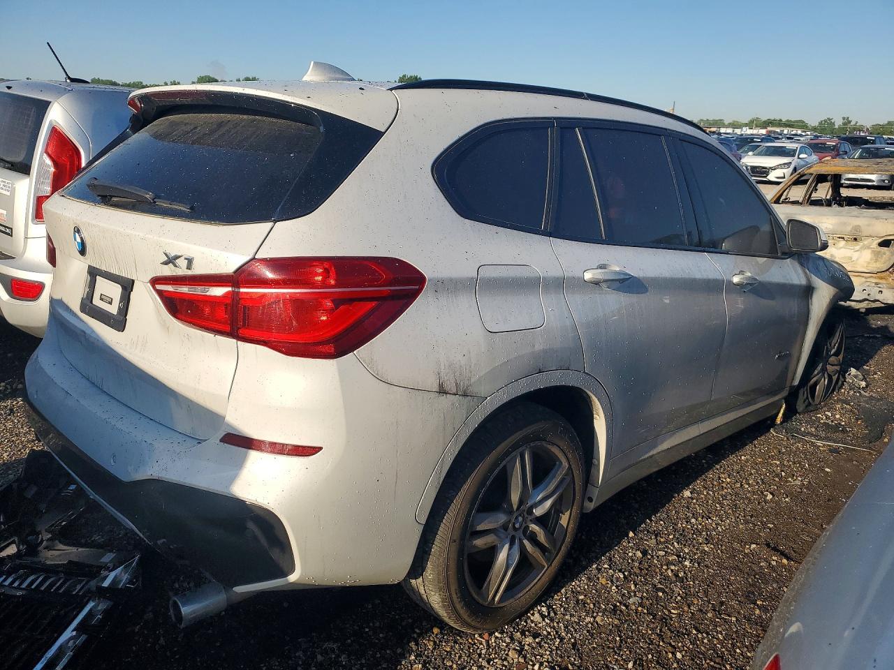 2017 BMW X1 xDrive28I - zdjęcie 3