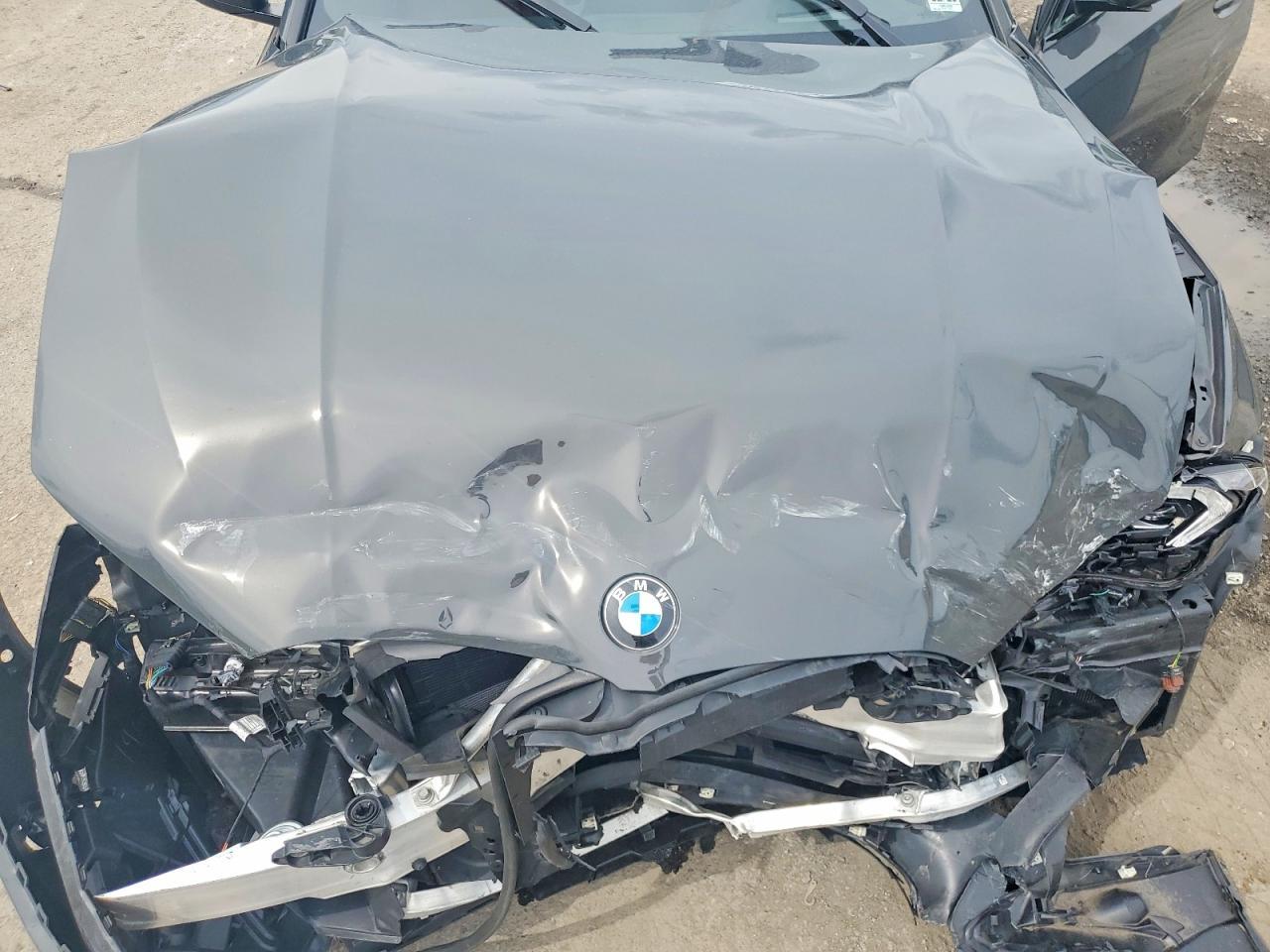 2025 BMW Seria 3 M340i - zdjęcie 11