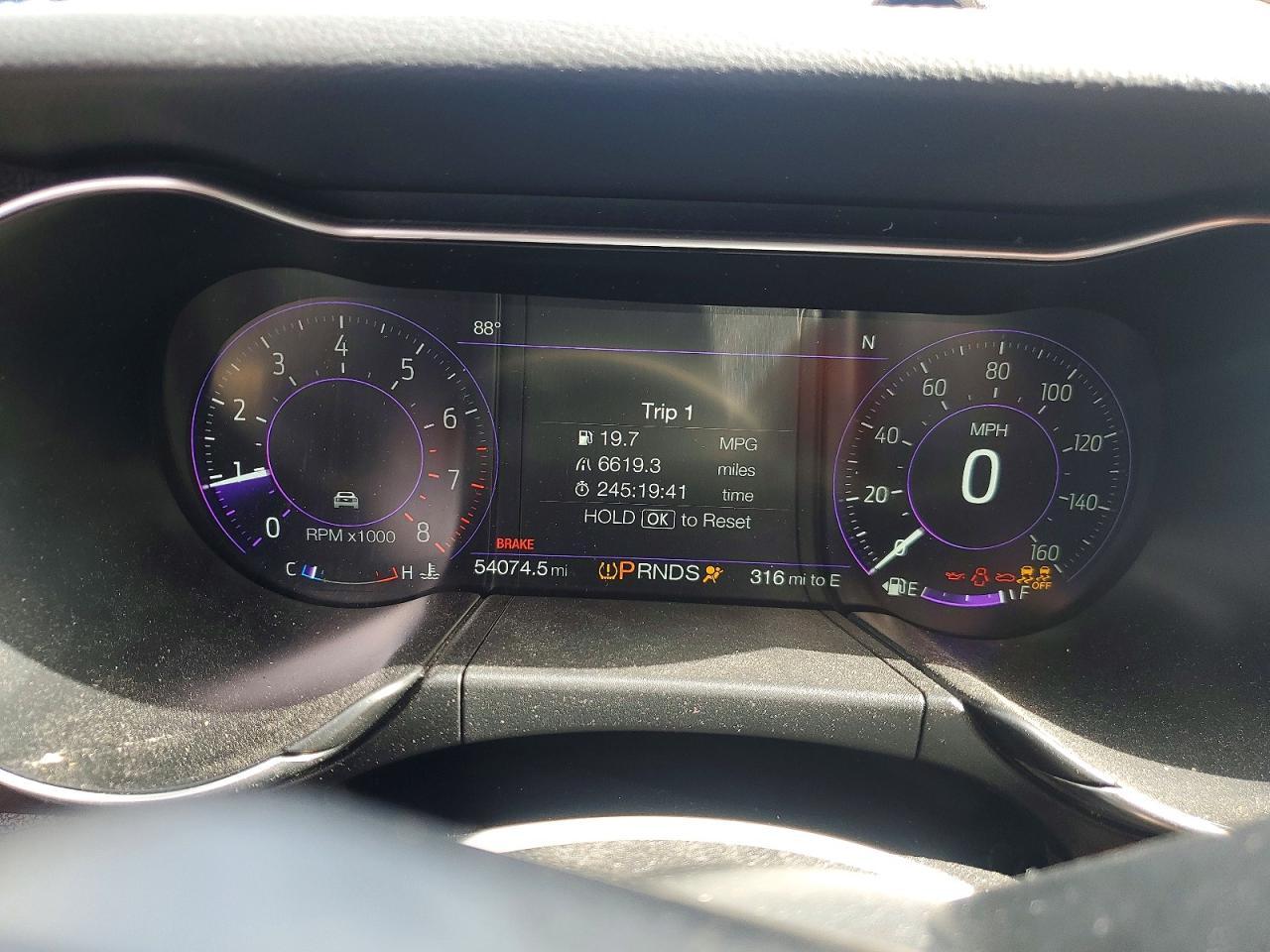 2019 Ford Mustang - zdjęcie 9