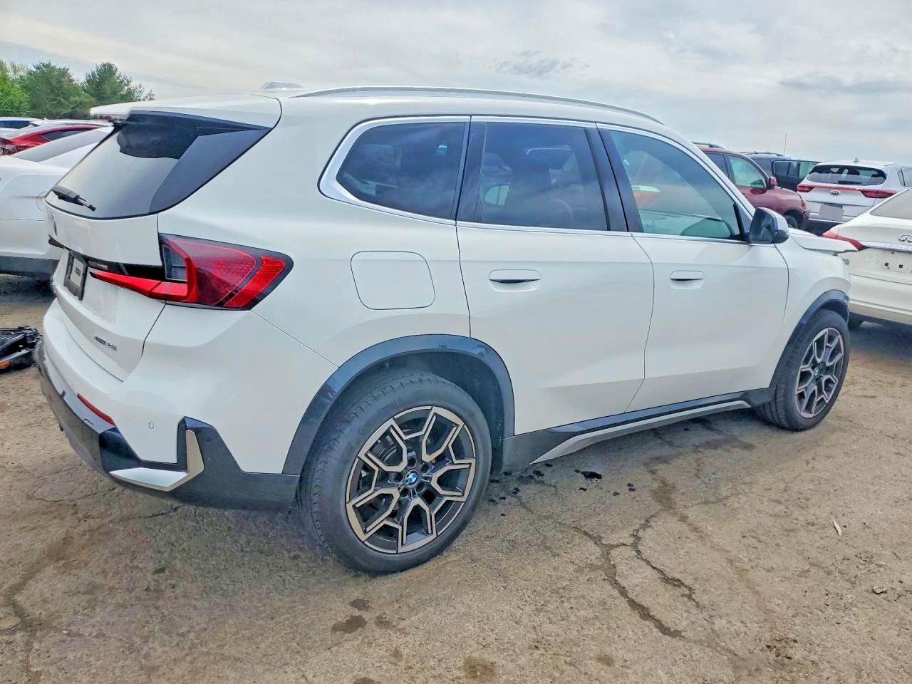 BMW X1 - zdjęcie 3