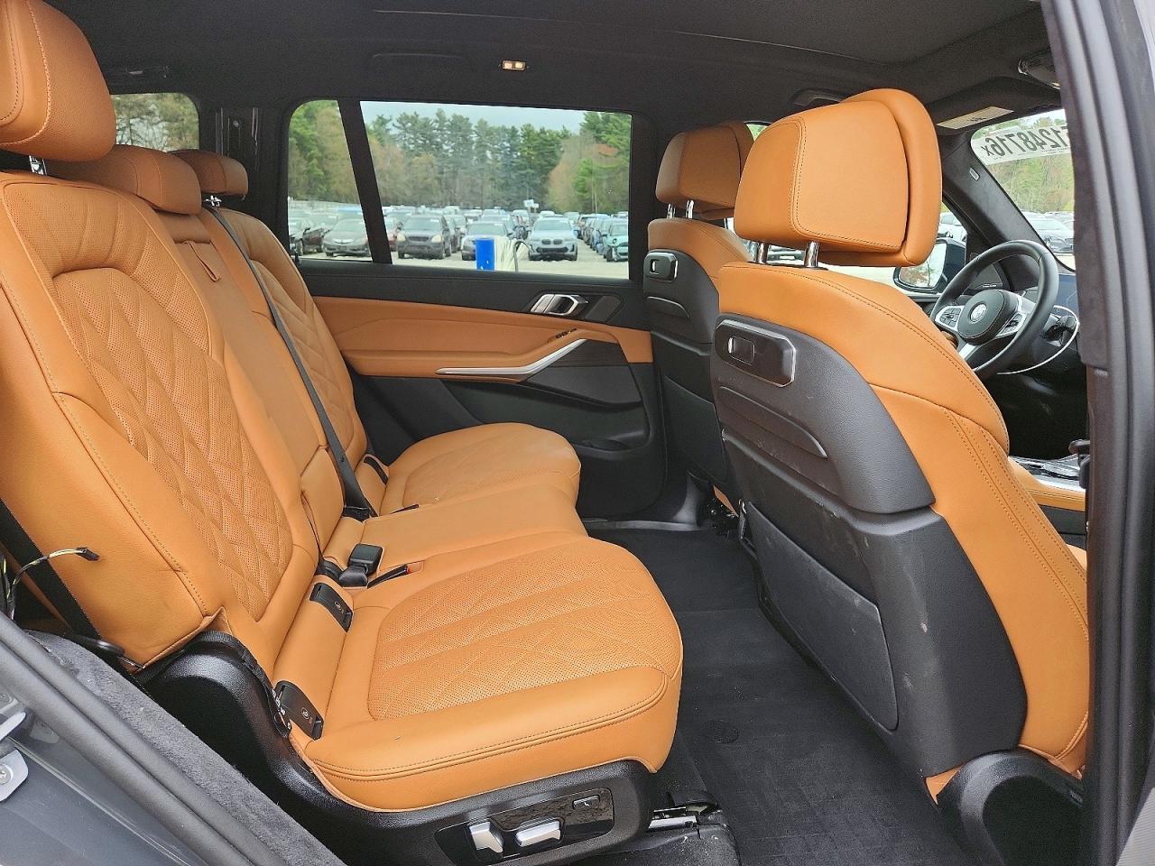 2026 BMW X7 xDrive40I - zdjęcie 11