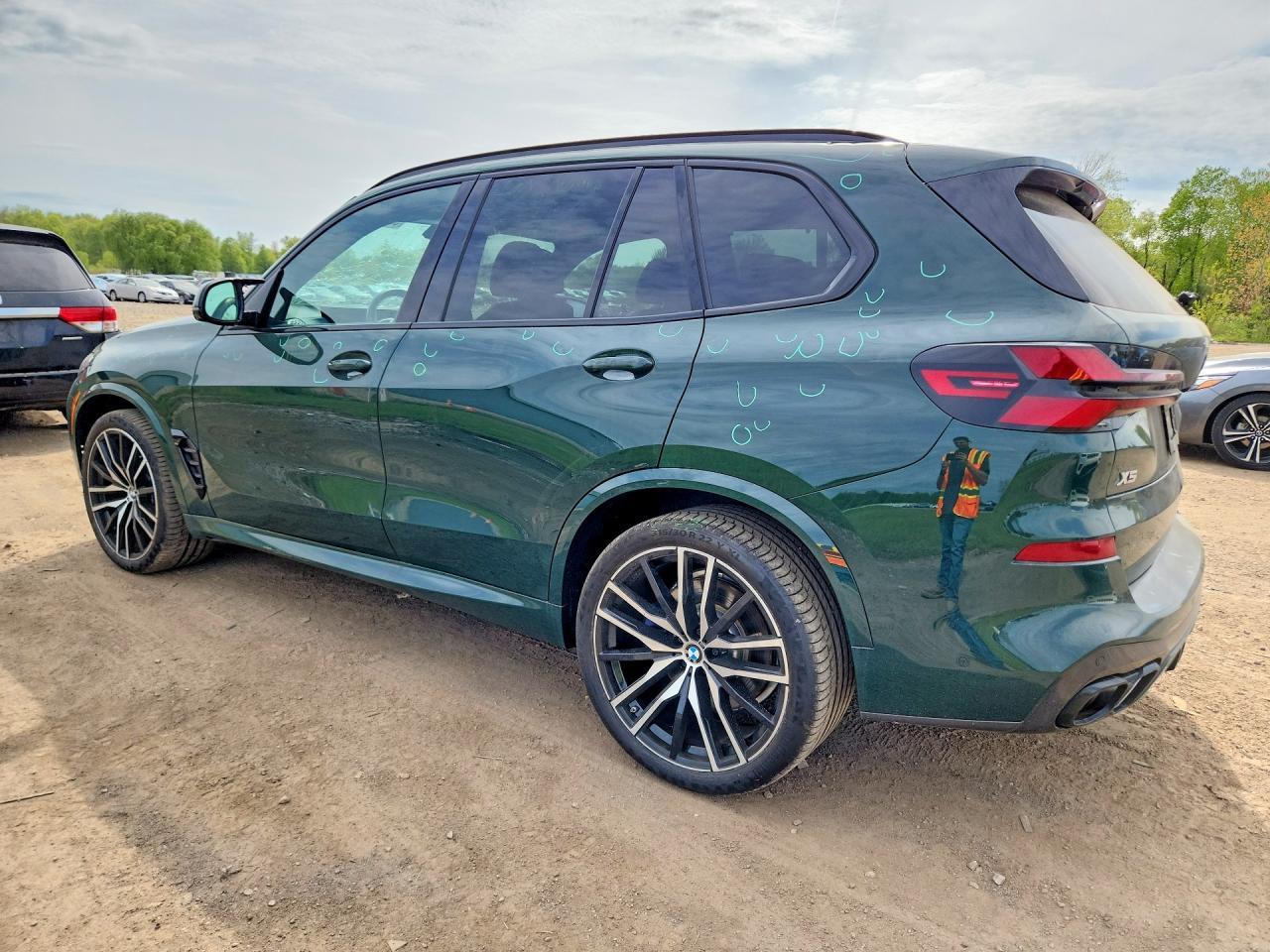 2024 BMW X5 M60I - zdjęcie 2