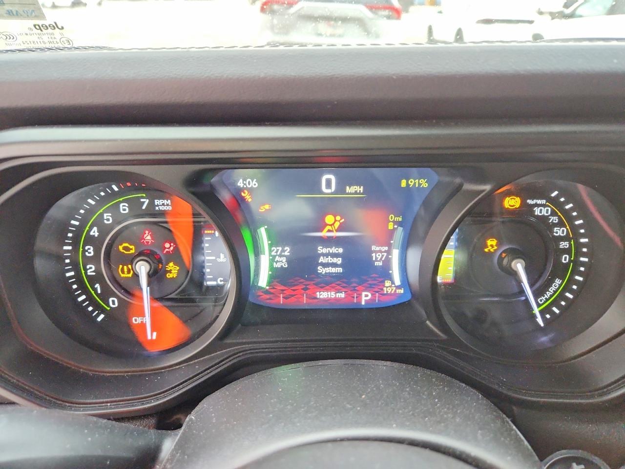 2025 Jeep Wrangler Sahara 4Xe - zdjęcie 9