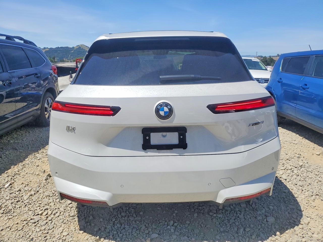 2026 BMW Ix xDrive45 - zdjęcie 6