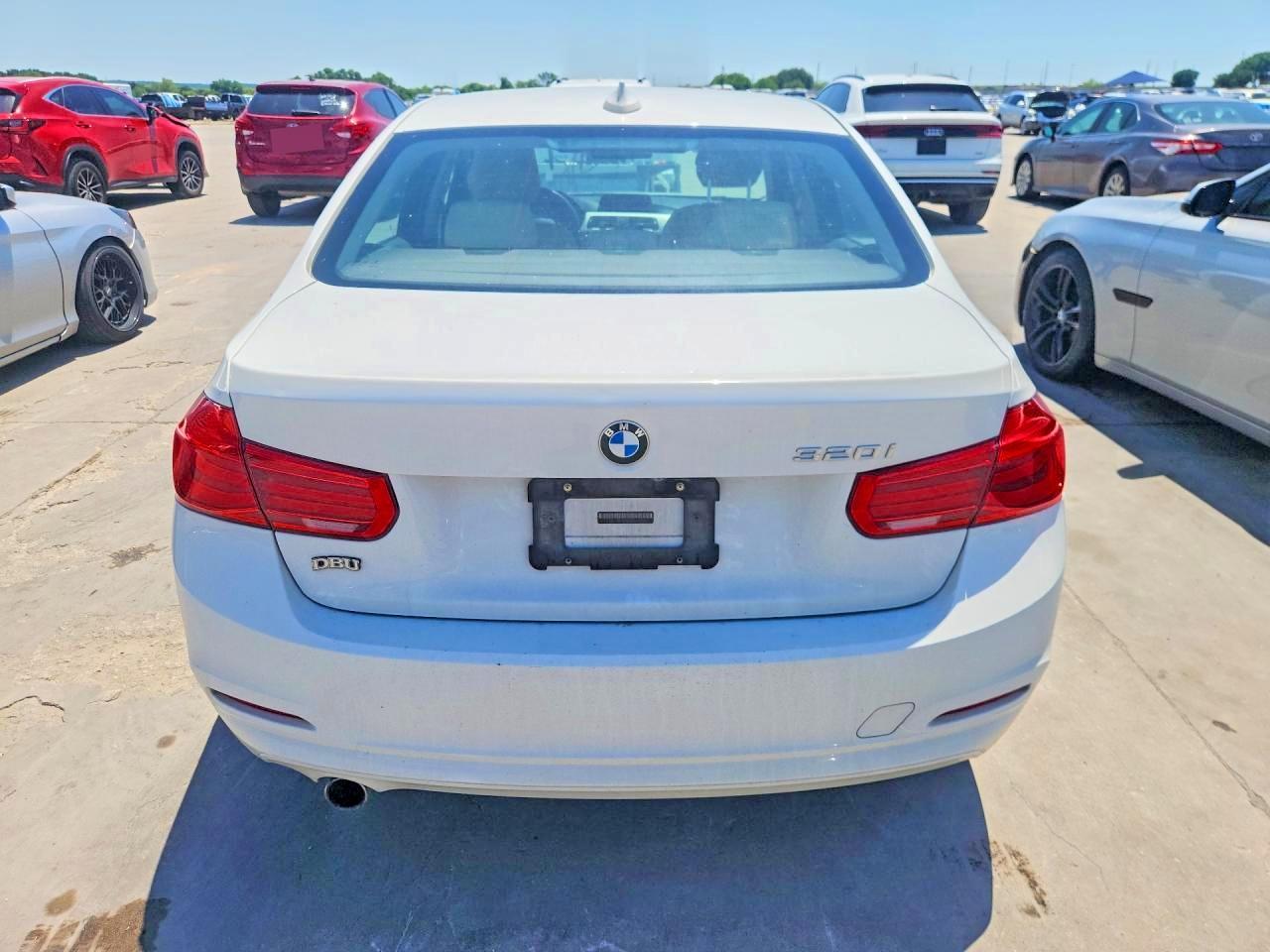 2018 BMW 320 I - zdjęcie 6
