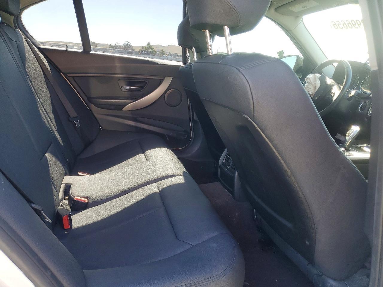 2018 BMW 320 I - zdjęcie 10