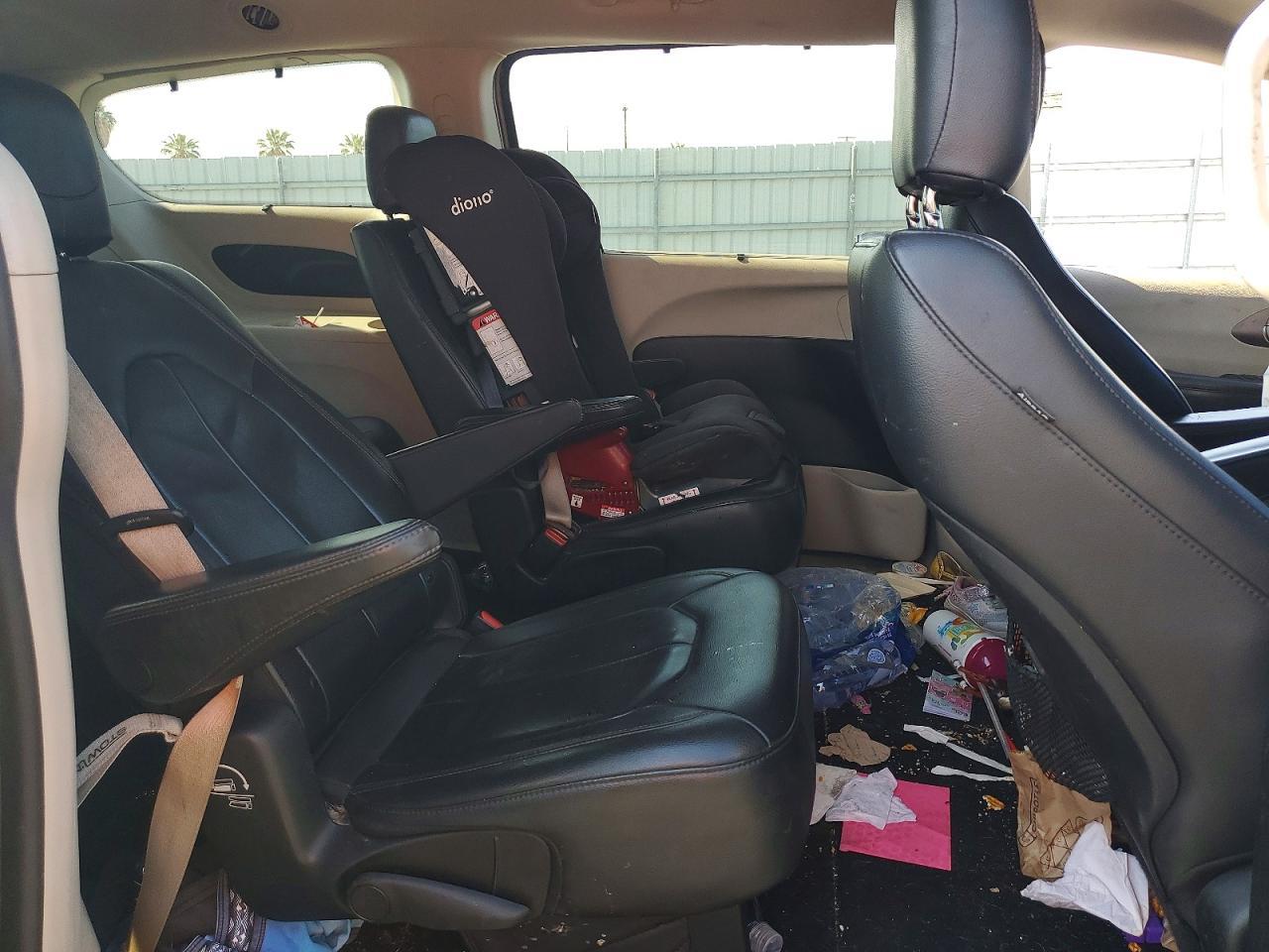 2017 Chrysler Pacifica Touring L - zdjęcie 11