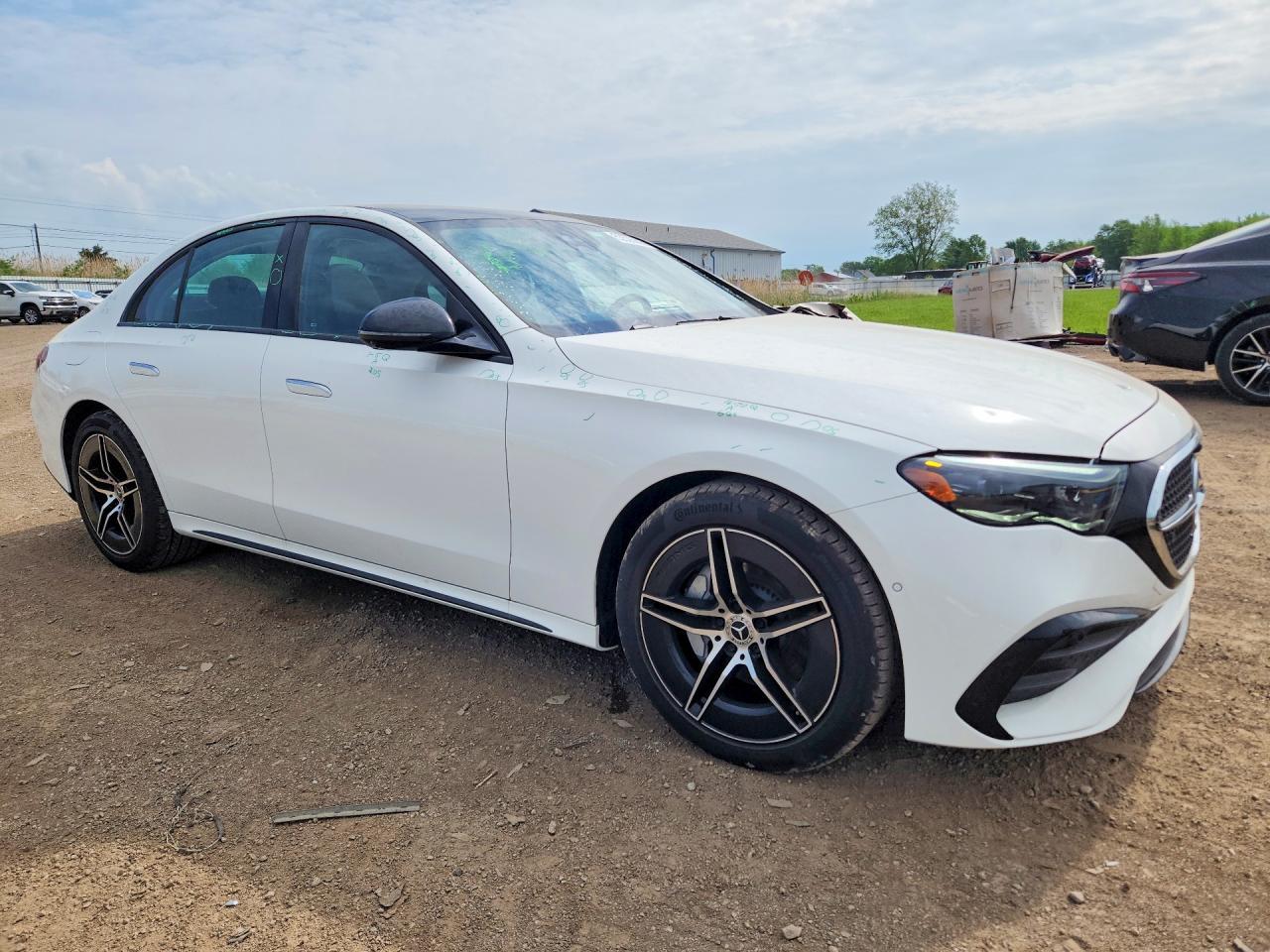 2026 Mercedes-Benz E 350 4Matic - zdjęcie 4