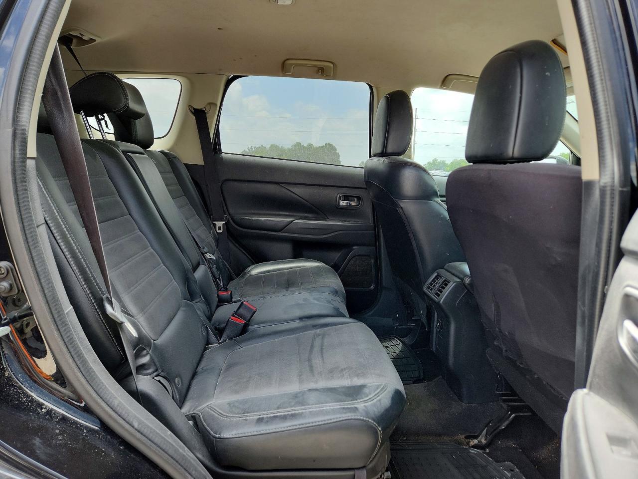 2019 Mitsubishi Outlander Se - zdjęcie 11