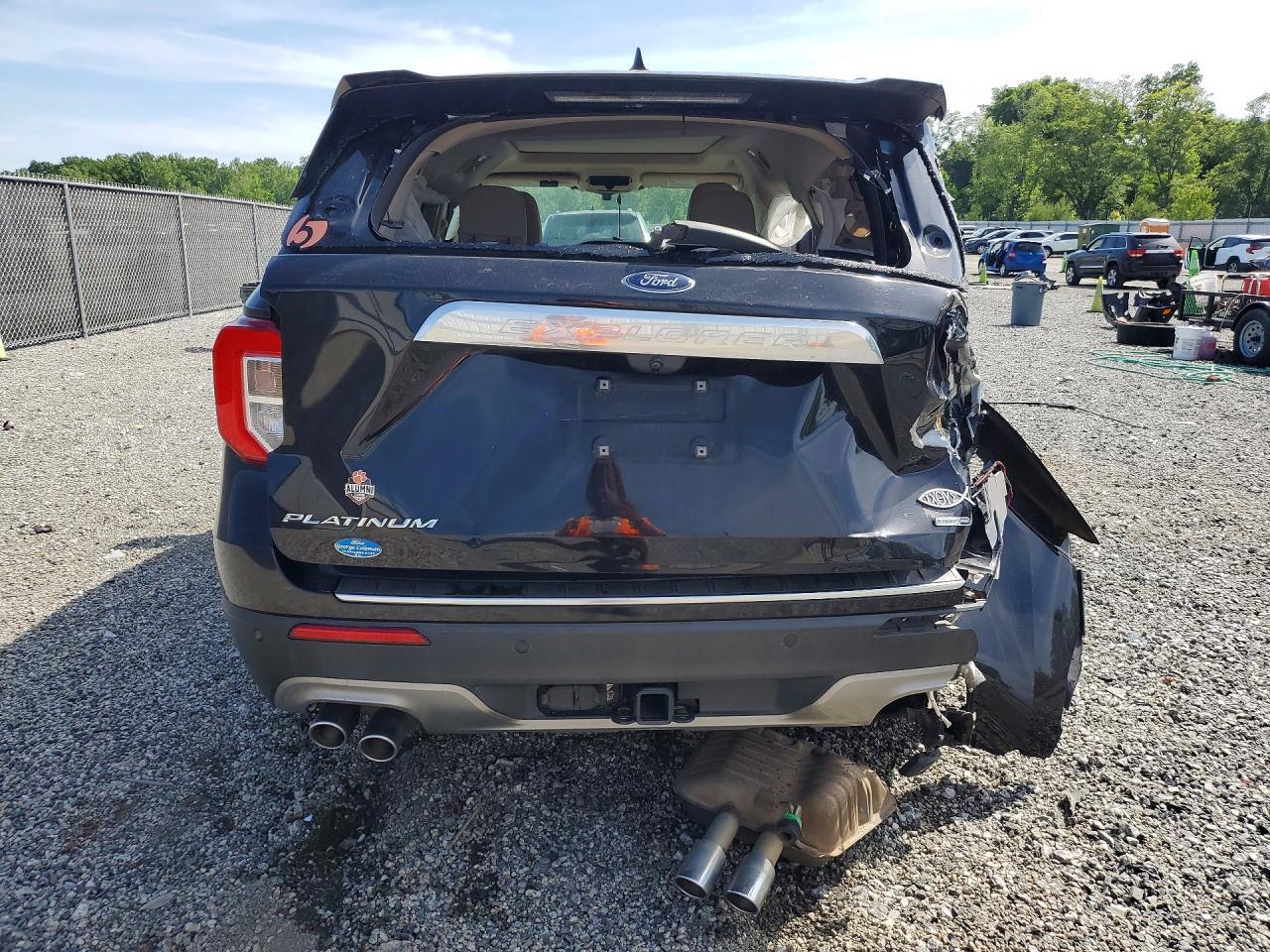 2020 Ford Explorer Platinum - zdjęcie 11