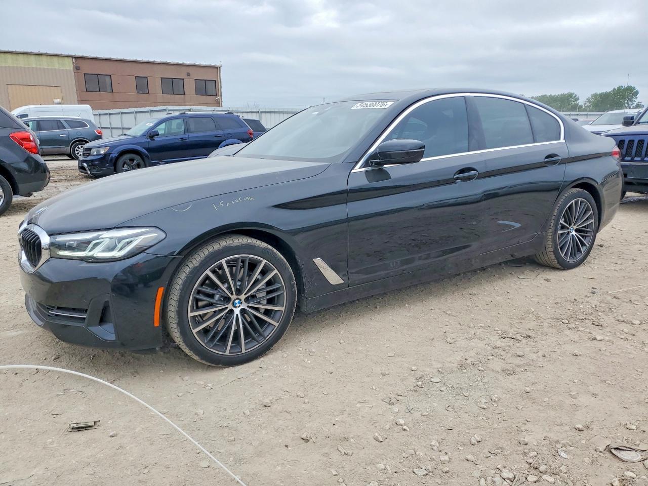 2023 BMW 530 Xi - zdjęcie główne