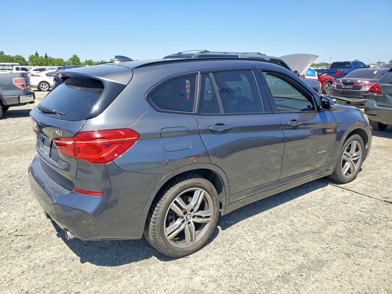 BMW X1 - zdjęcie 3