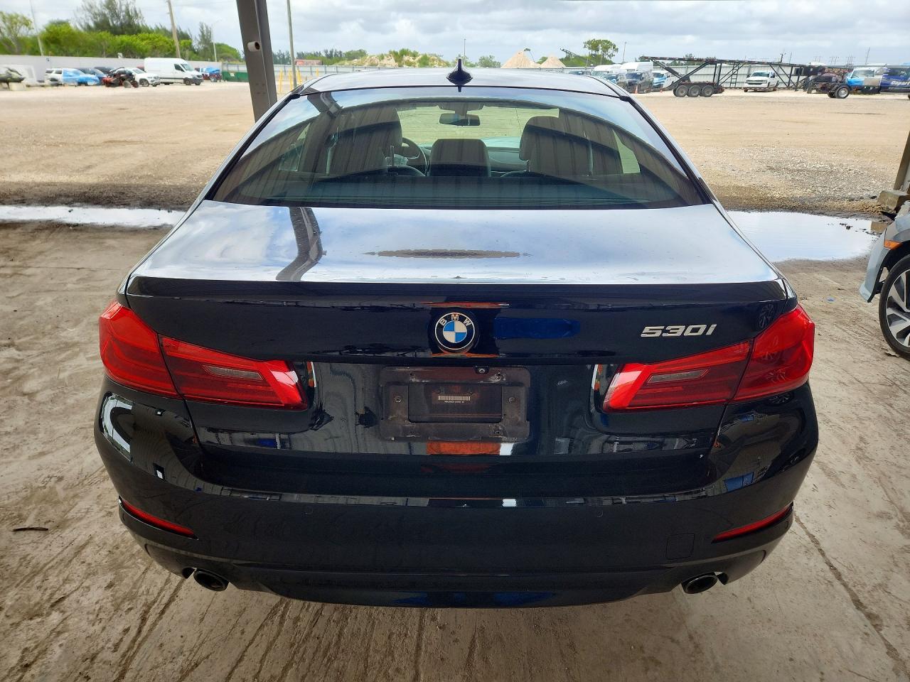 2020 BMW 530 I - zdjęcie 6