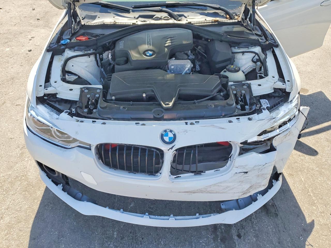 2018 BMW 320 I - zdjęcie 11