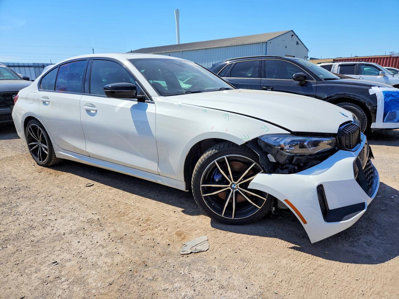 2023 BMW Seria 3 330i - zdjęcie 4