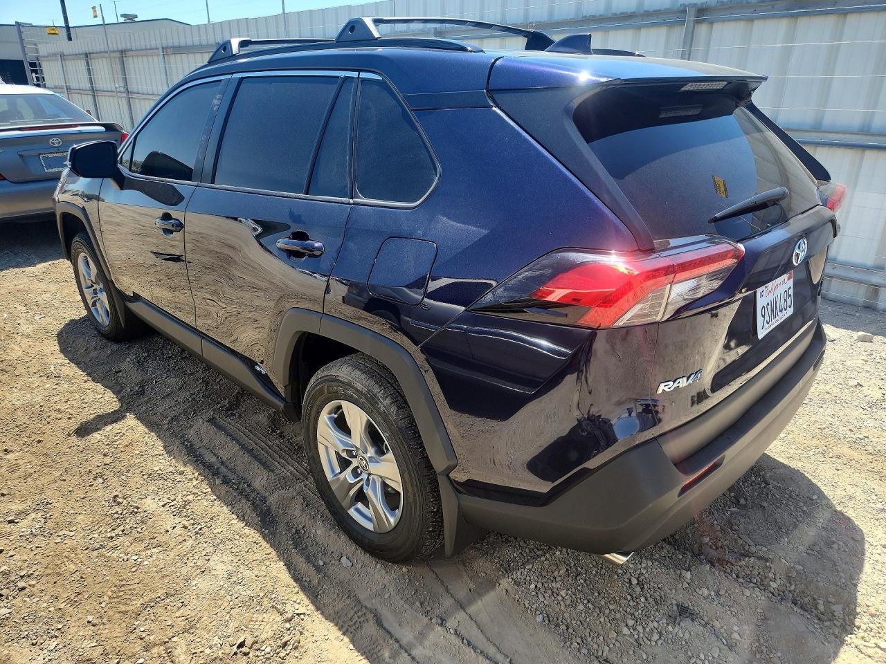 2024 Toyota Rav4 Hybrid Xle - zdjęcie 2