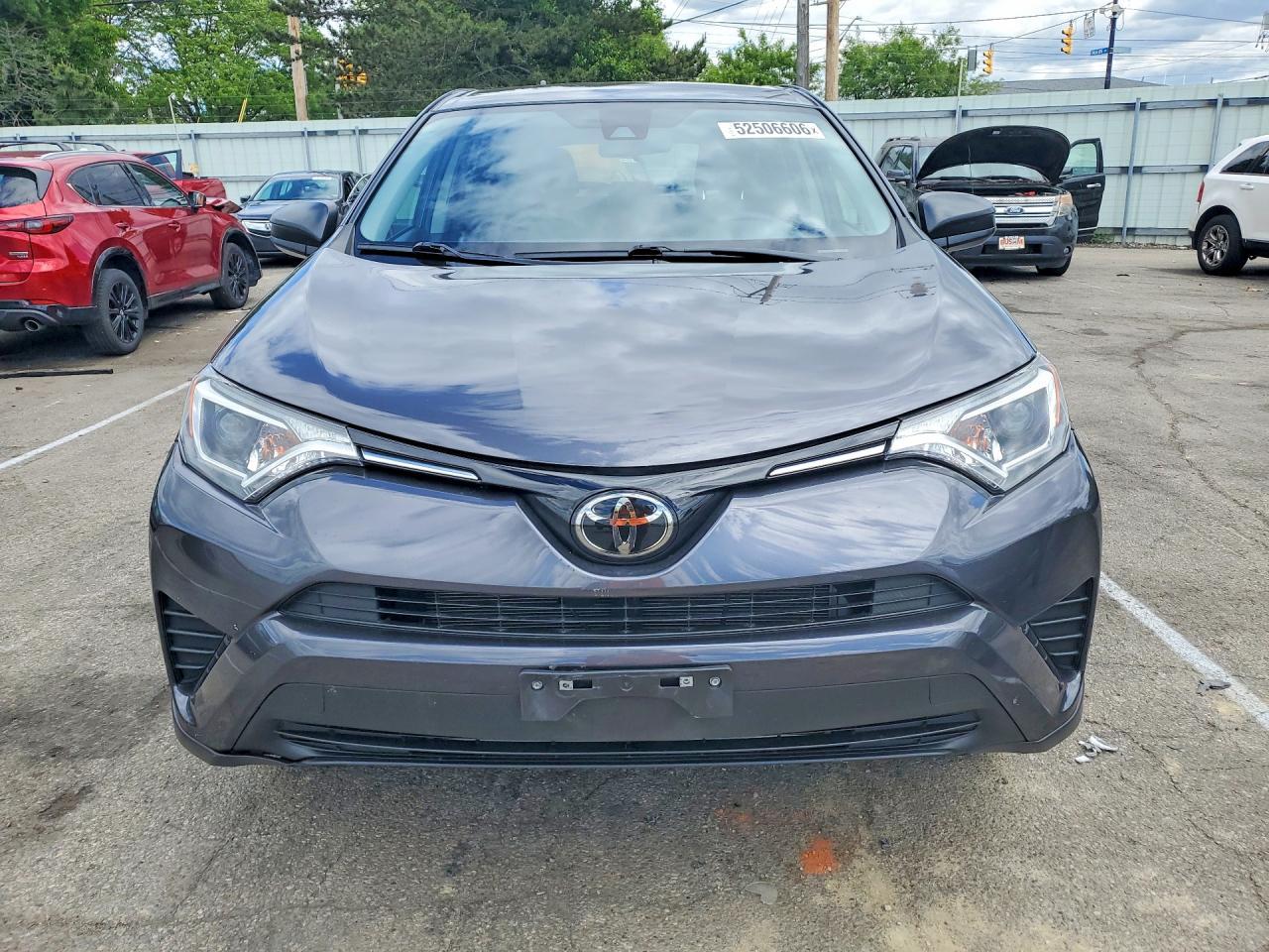 2018 Toyota Rav4 Le - zdjęcie 5