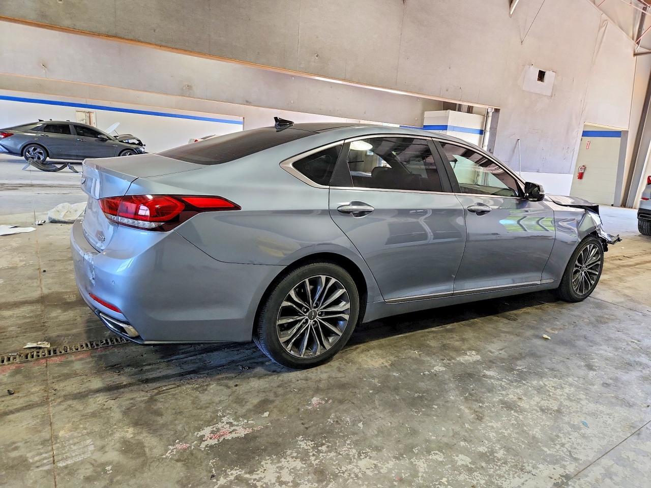 2015 Hyundai Genesis 3.8L - zdjęcie 3